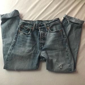 Levi’s Distressed Boyfriend/Mom Jeans